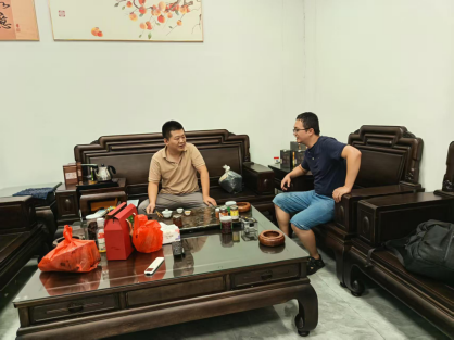 浮山镇科技特派员团队入镇与当地食品龙头企业负责人交流​